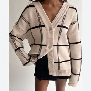 Oak + Fort Beige Plaid Oversized Cardigan